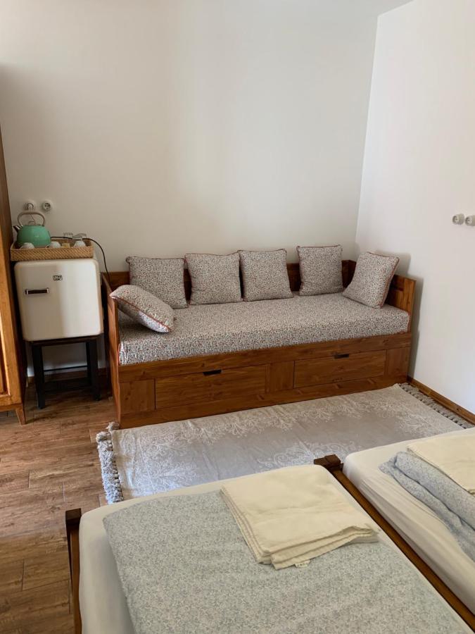 Szazesztendos Reveszhaz Apartman Szigetmonostor Buitenkant foto
